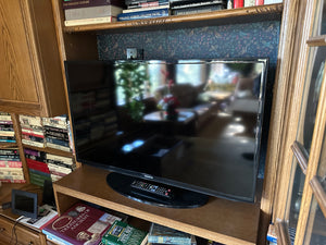 Samsung 40” Smart TV