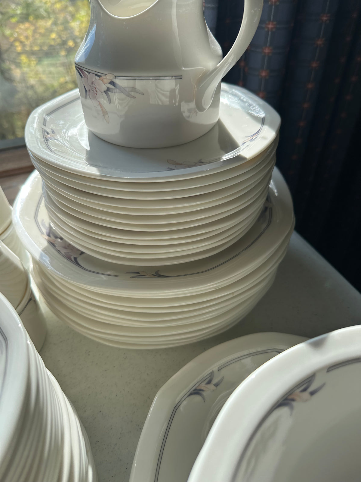 Royal Doulton “Nimbus” Set