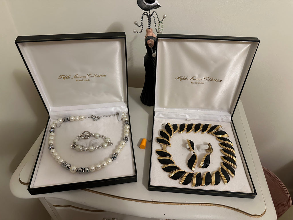 Fifth Avenue Sets