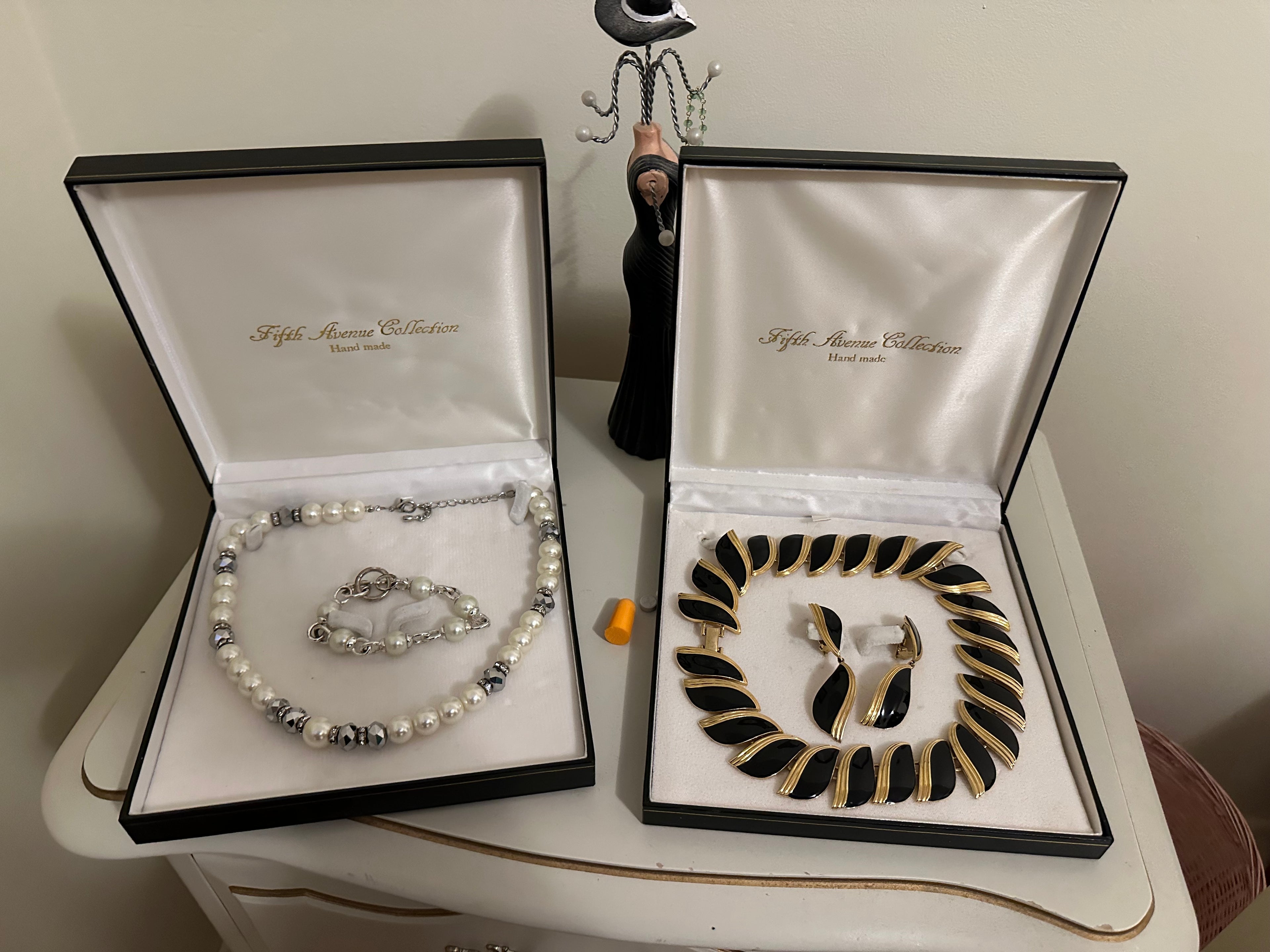 Fifth Avenue Sets