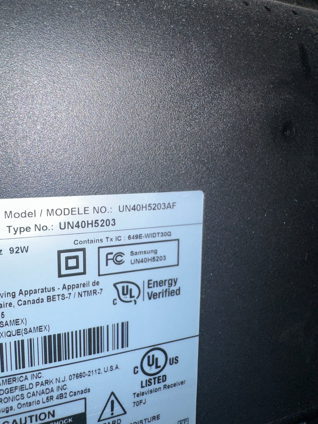 Samsung 40” Smart TV