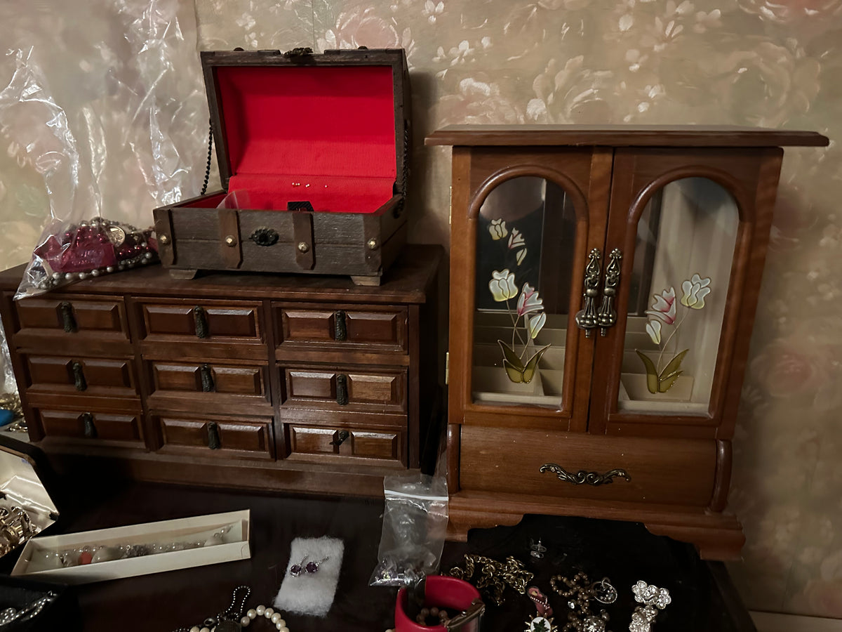 Jewelery Lot