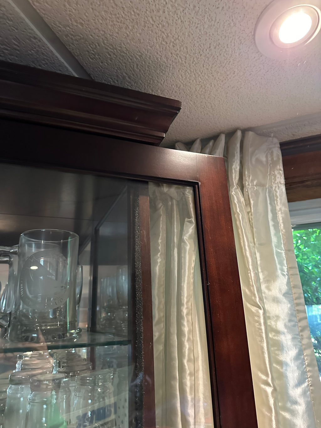 Sliding Door Lockable Display Cabinet