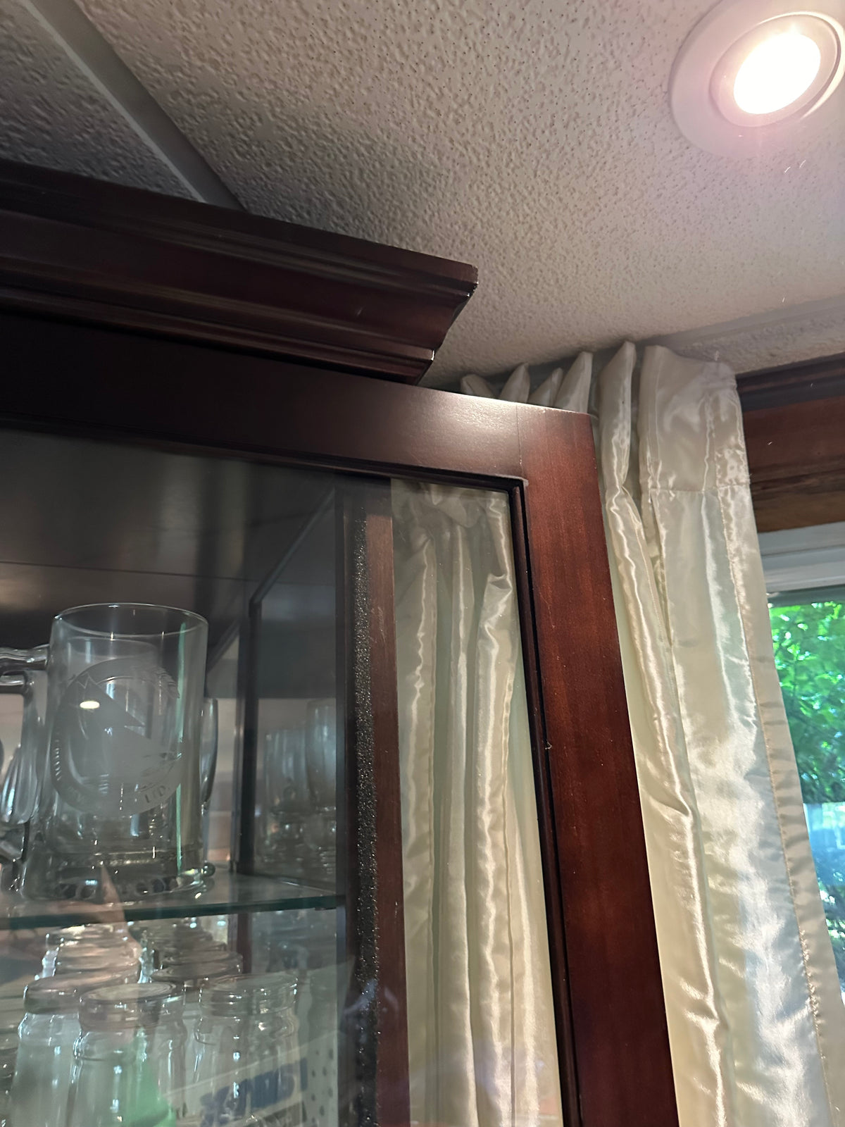 Sliding Door Lockable Display Cabinet