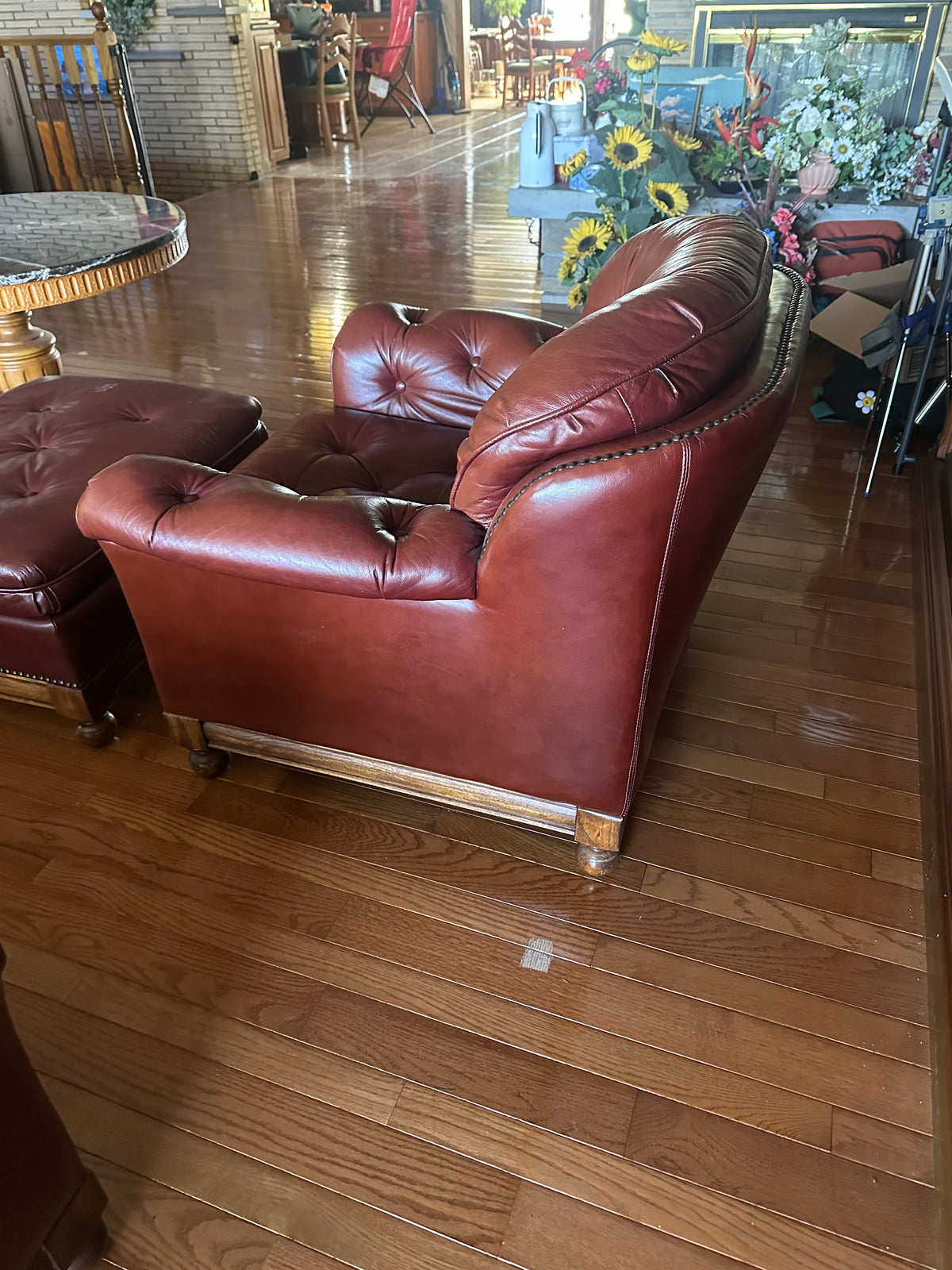 Leather Chair w/ Ottoman