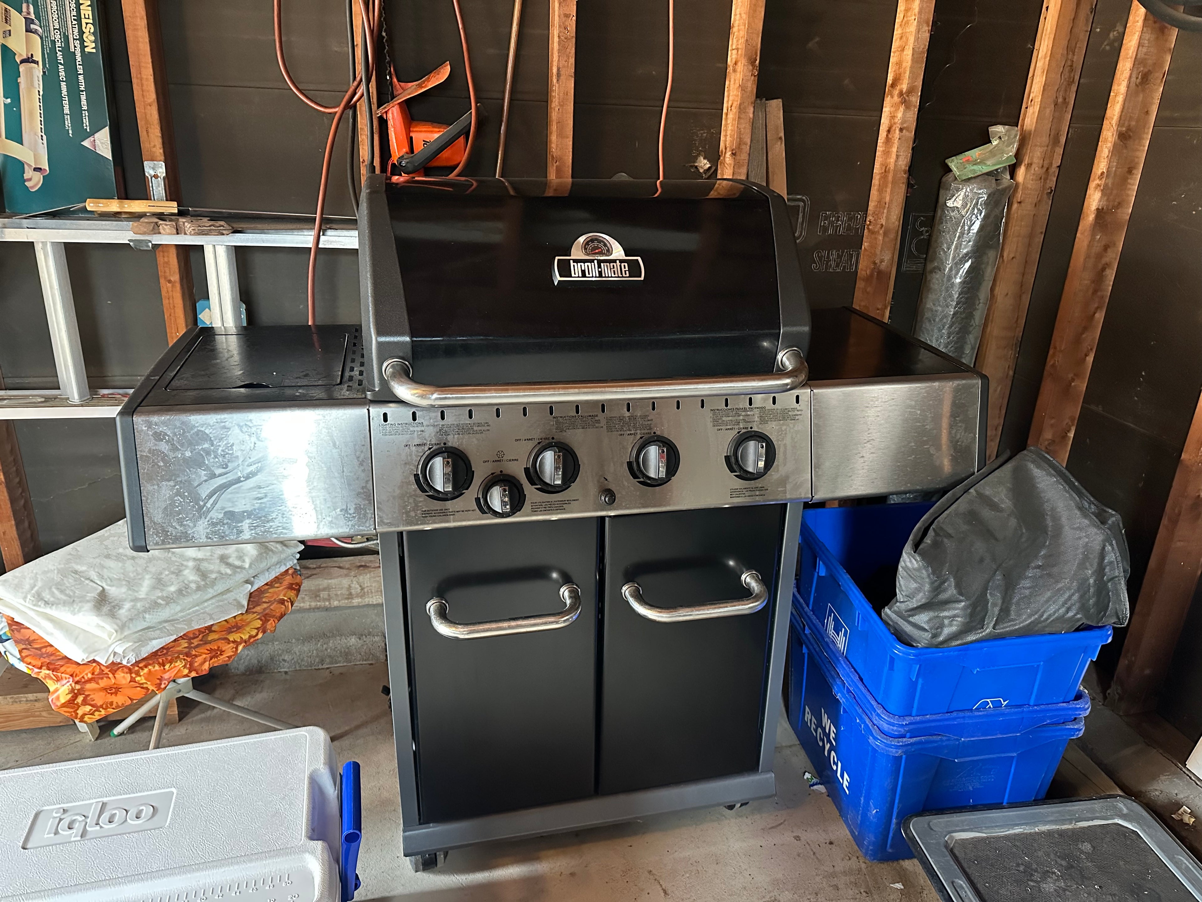 Broil-Mate Natural Gas BBQ