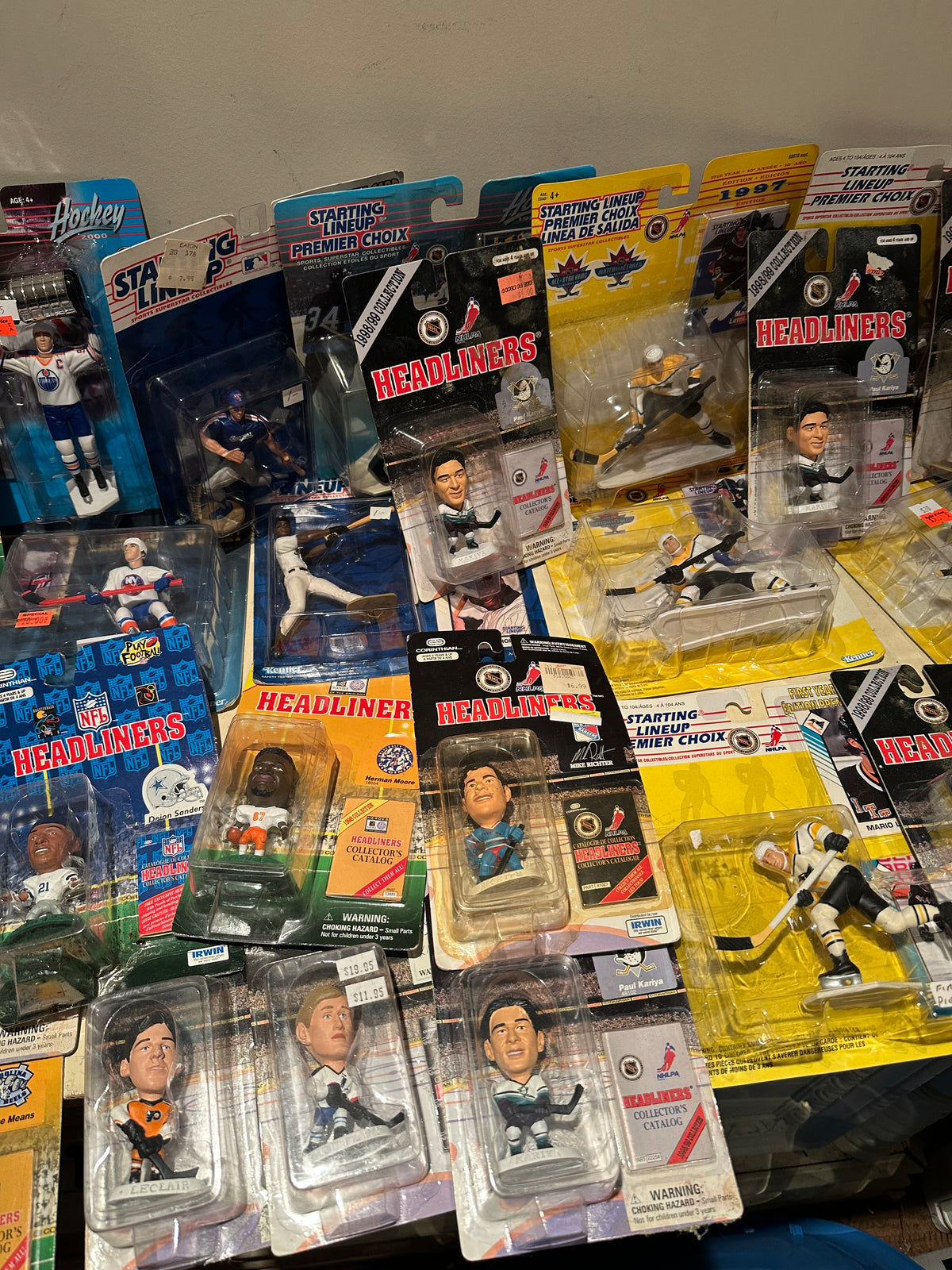 Lot #21 Sports/Headliners Lot