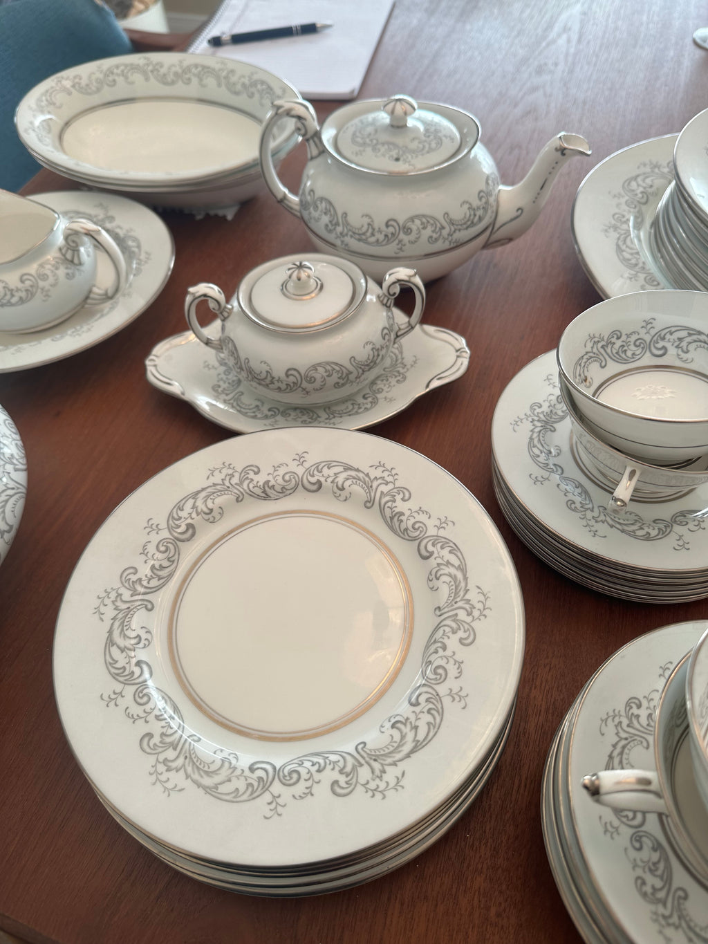 Paragon “Chantilly” Set