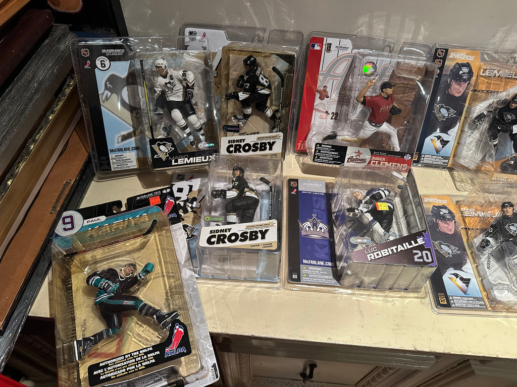 Lot #19 Hockey Figure Lot