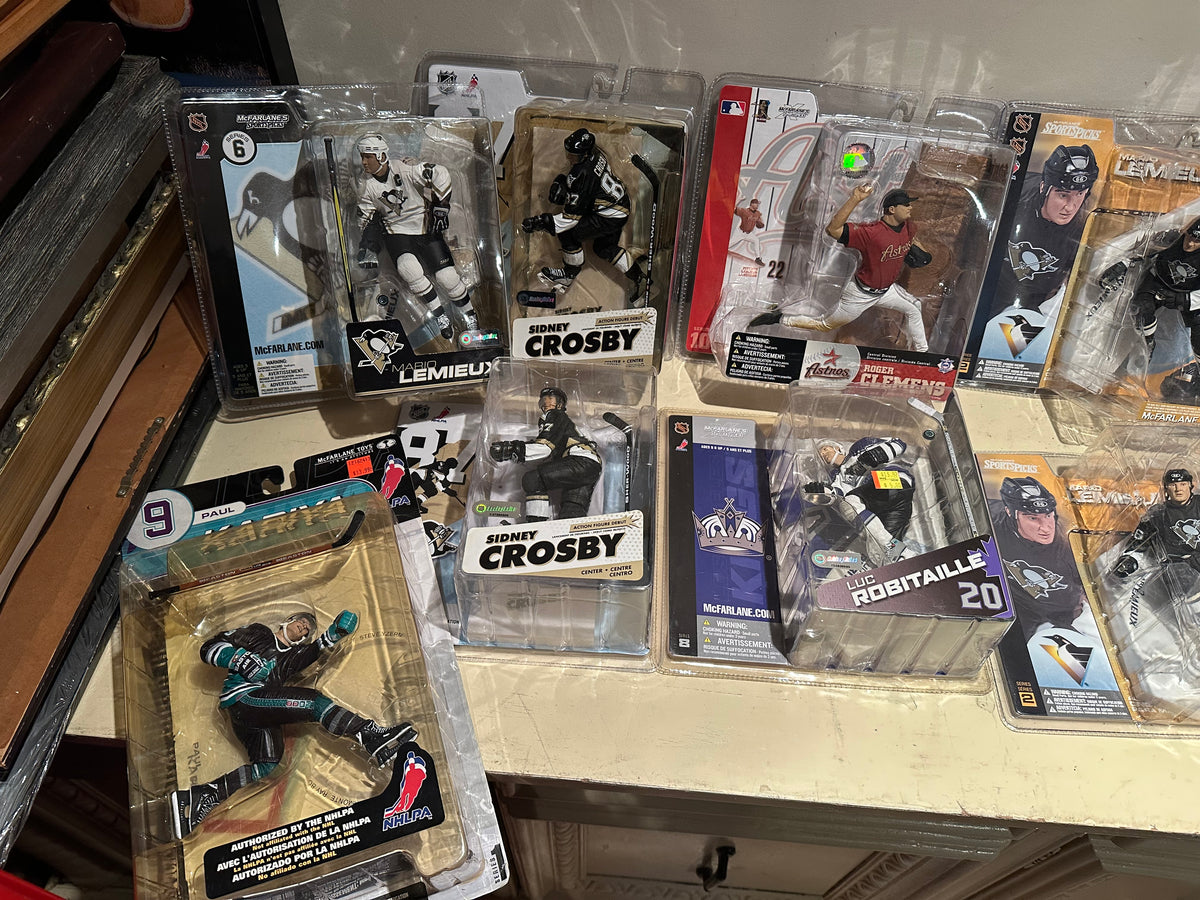 Lot #19 Hockey Figure Lot