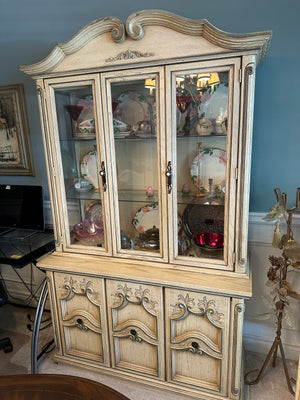 2 Piece Display Hutch
