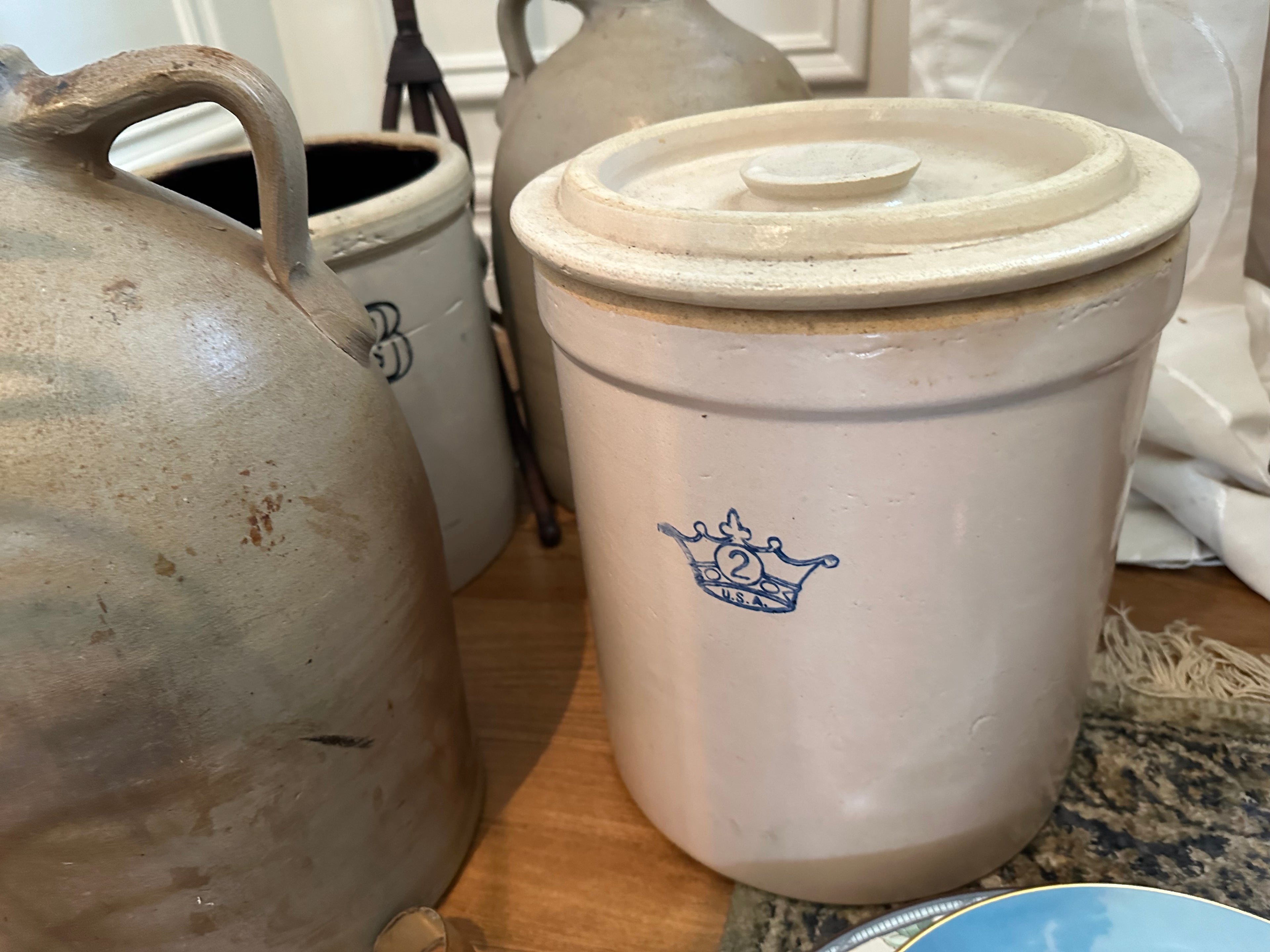 Crock Lot