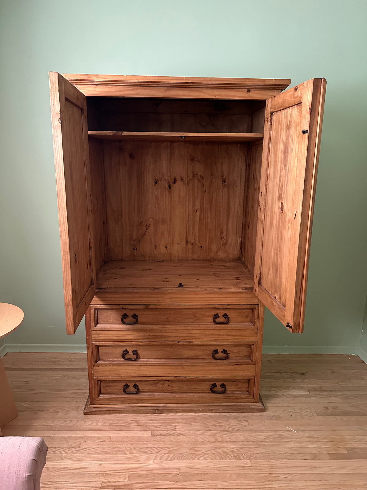 Pine Waredrobe