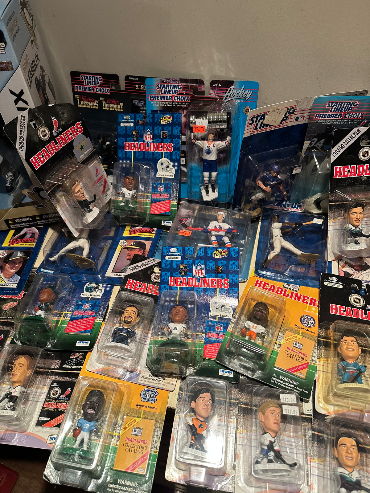 Lot #21 Sports/Headliners Lot