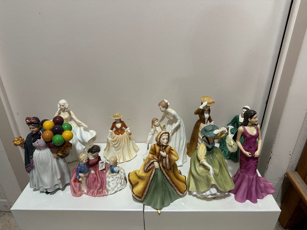 Royal Doulton Lot #26 (10 units in lot)