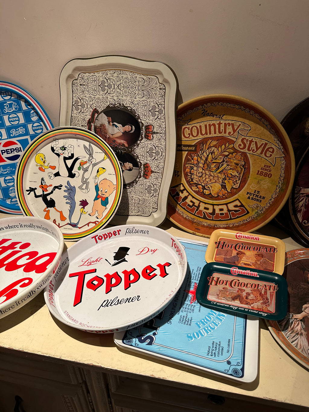 Lot #31 Tin Tray Lot
