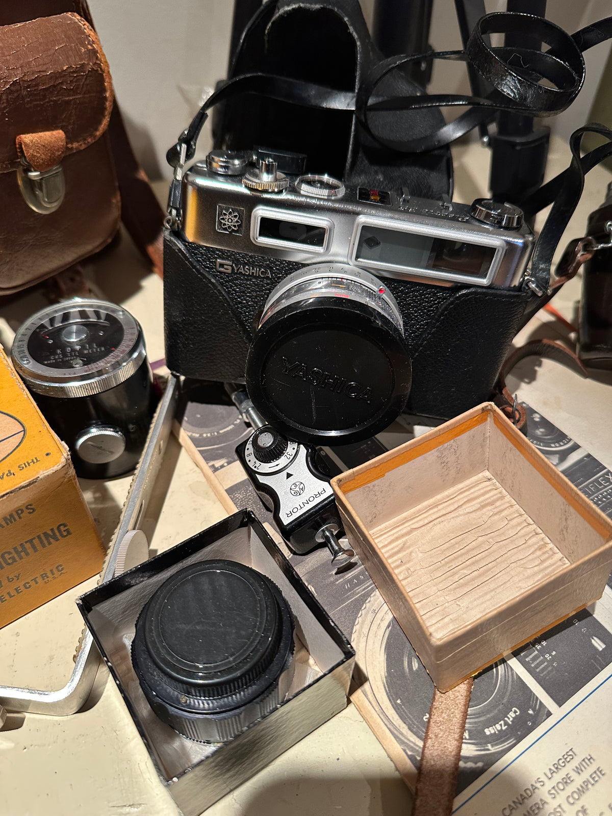 Lot #39 Camera Lot