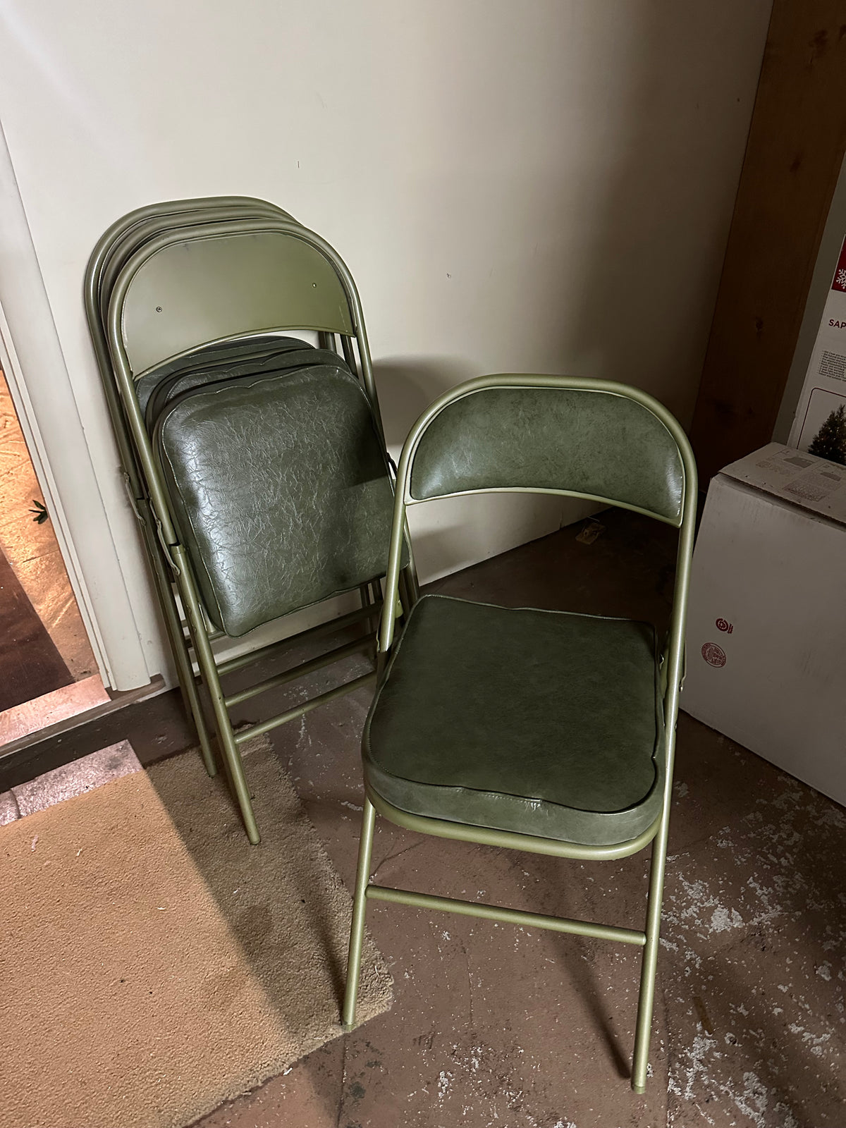 Vintage Folding Chairs (4)