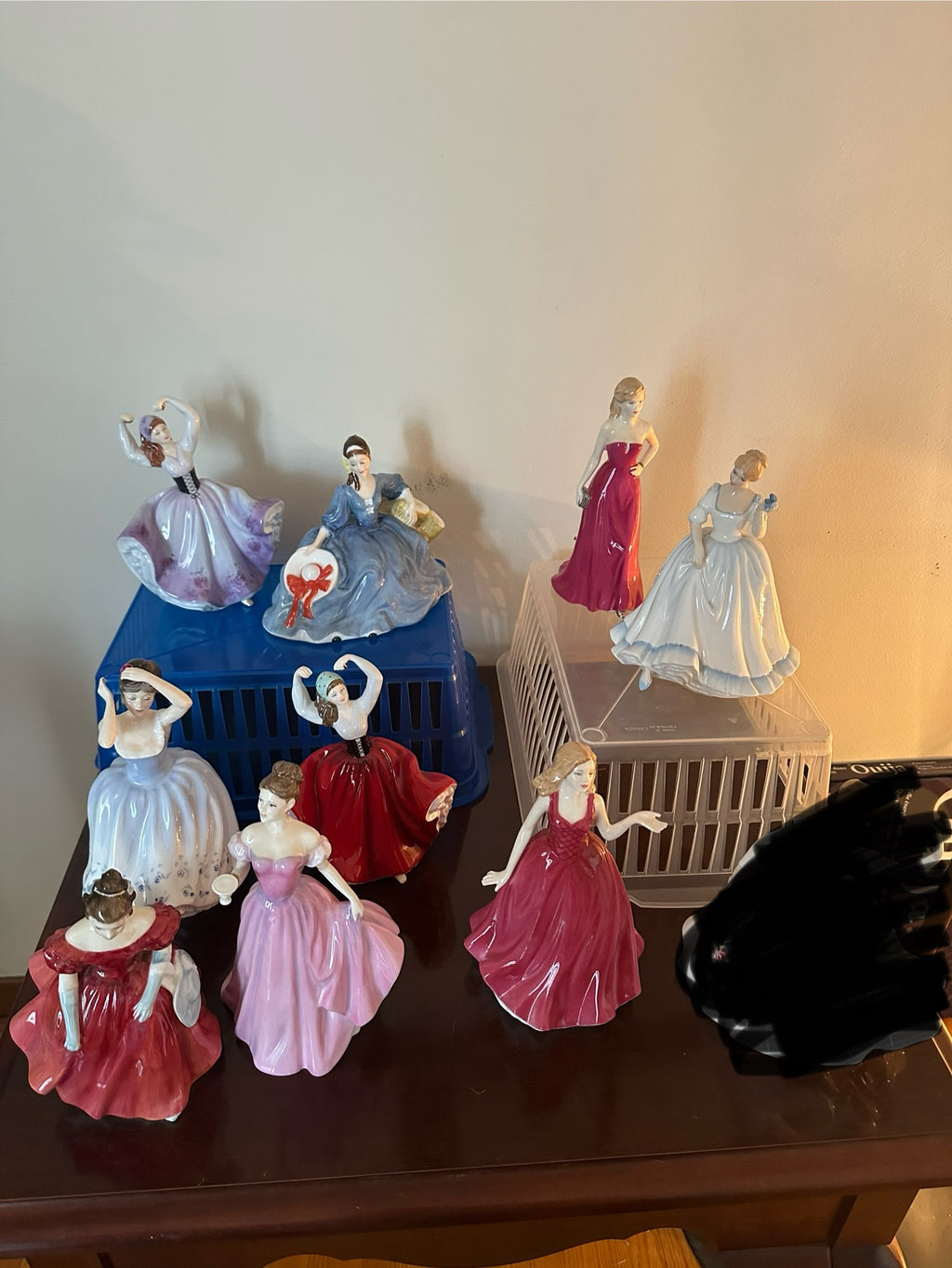 Royal Doulton Lot #4 (9 units in lot)