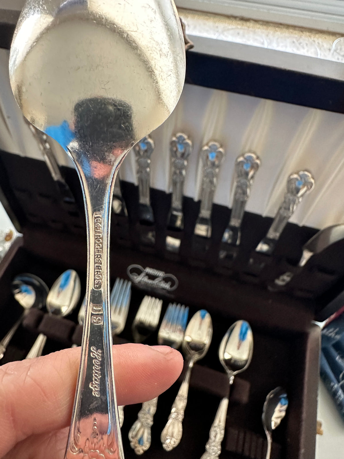 Rogers Heritage Flatware Set