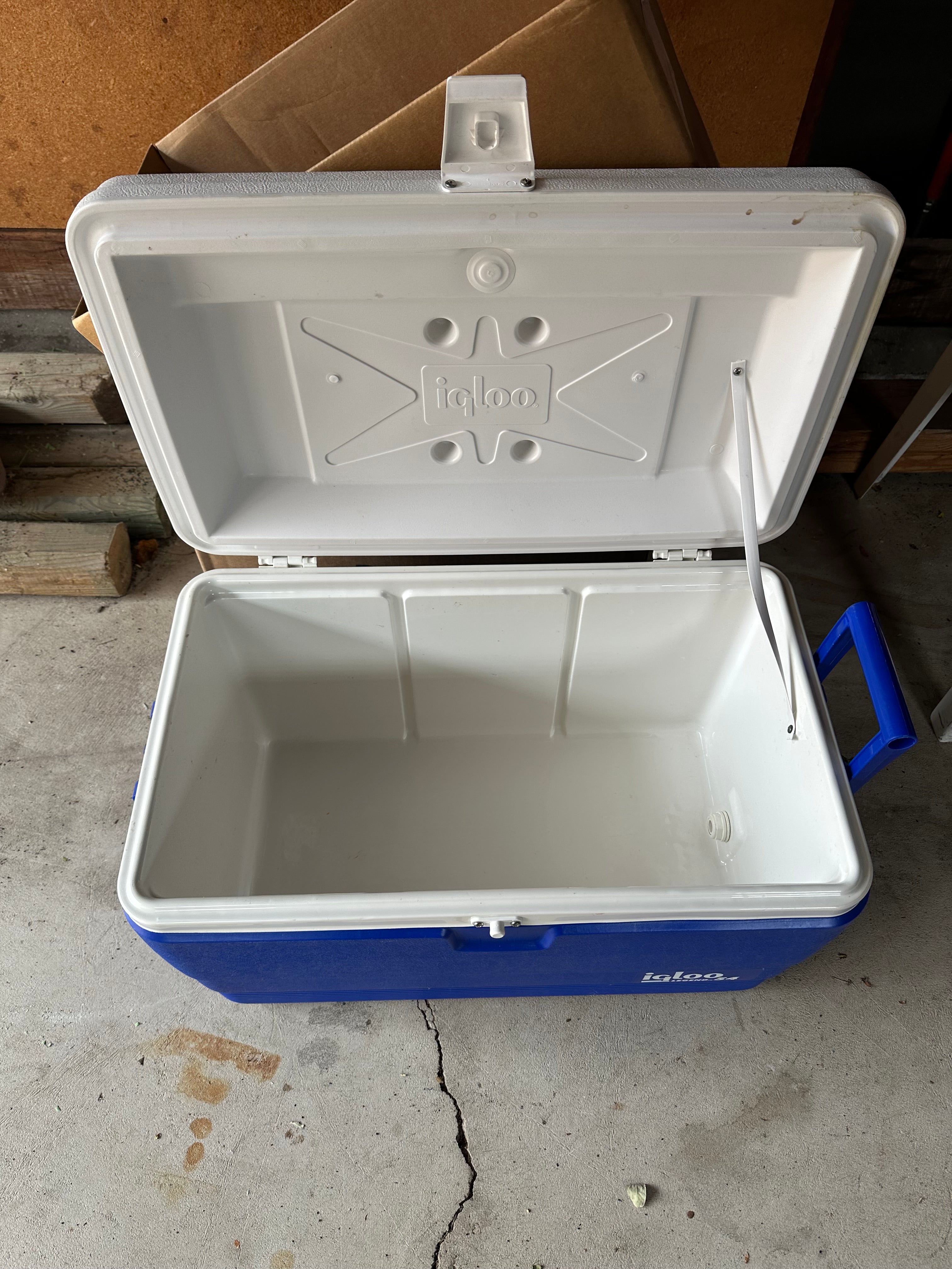 Cooler Lot
