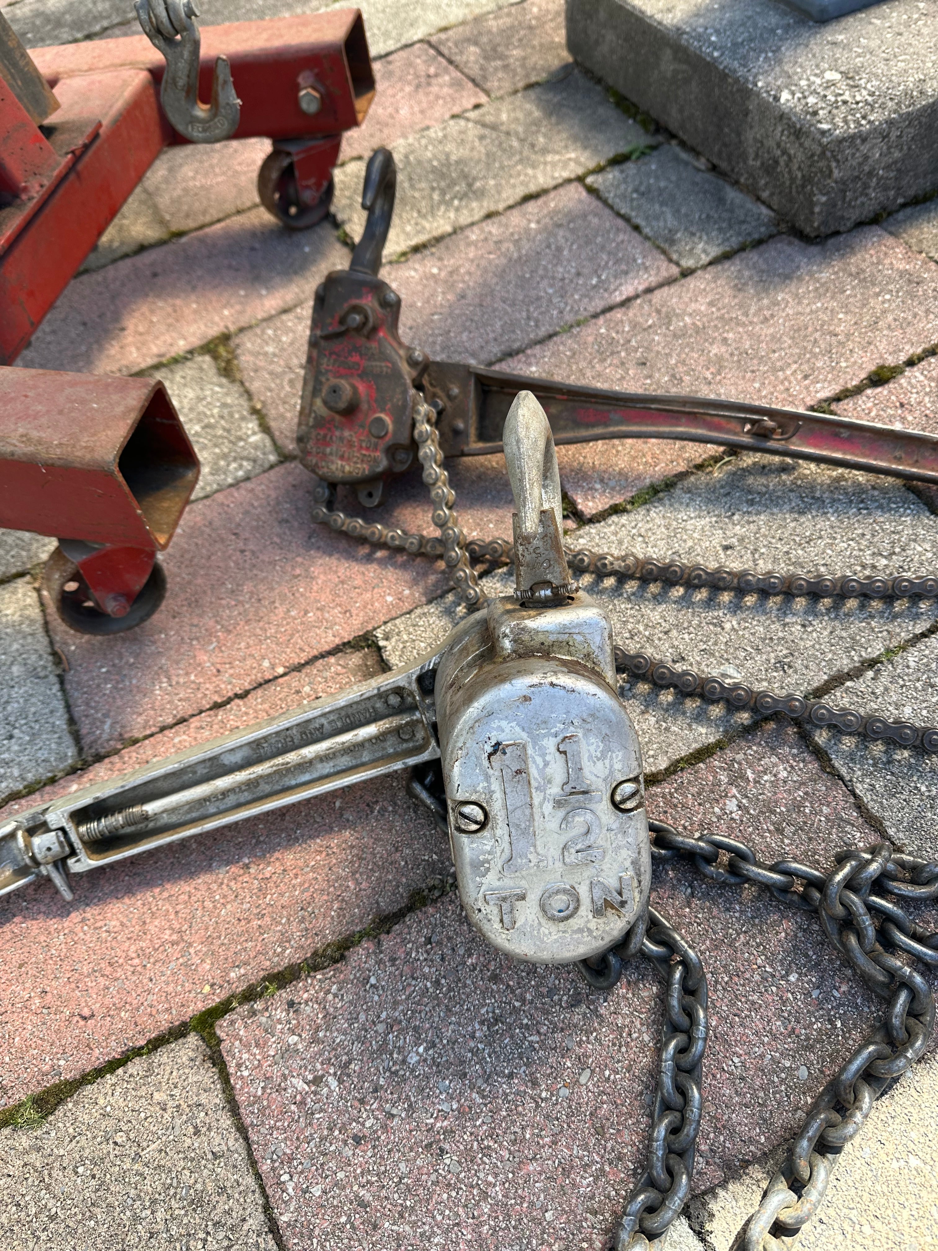 Engine Hoist/Come Along Lot