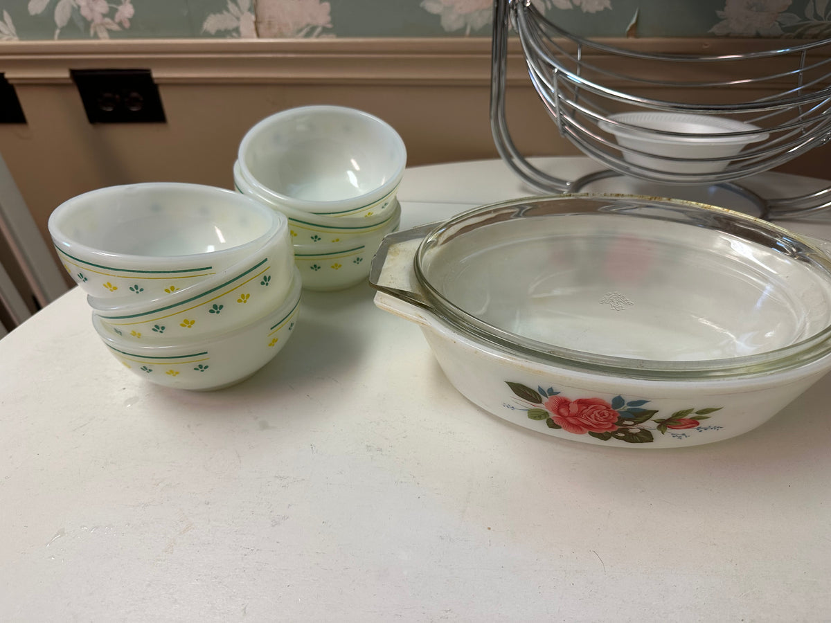 Vintage Kitchenware Lot