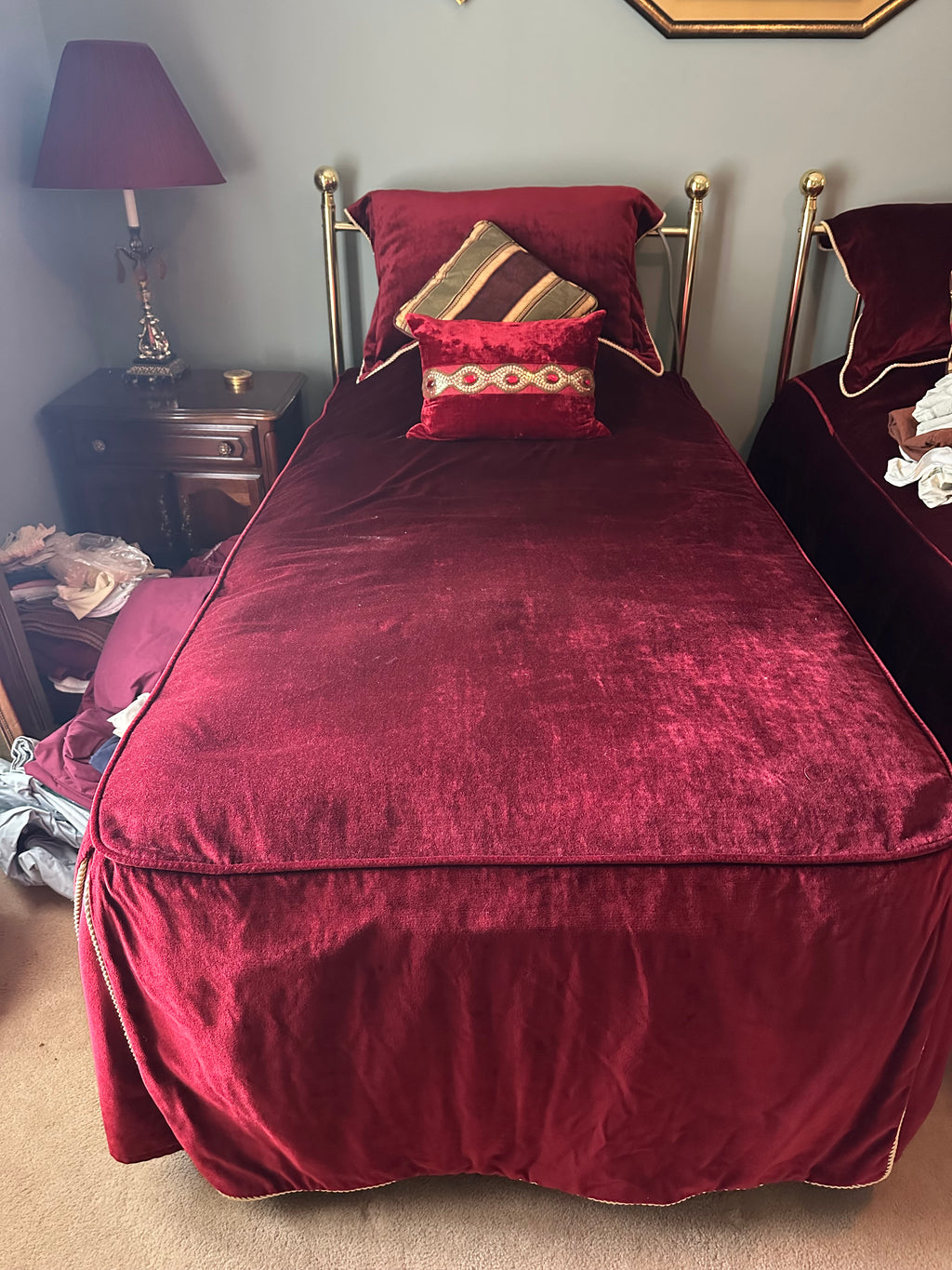 Single Ultramatic Beds (2 Available)