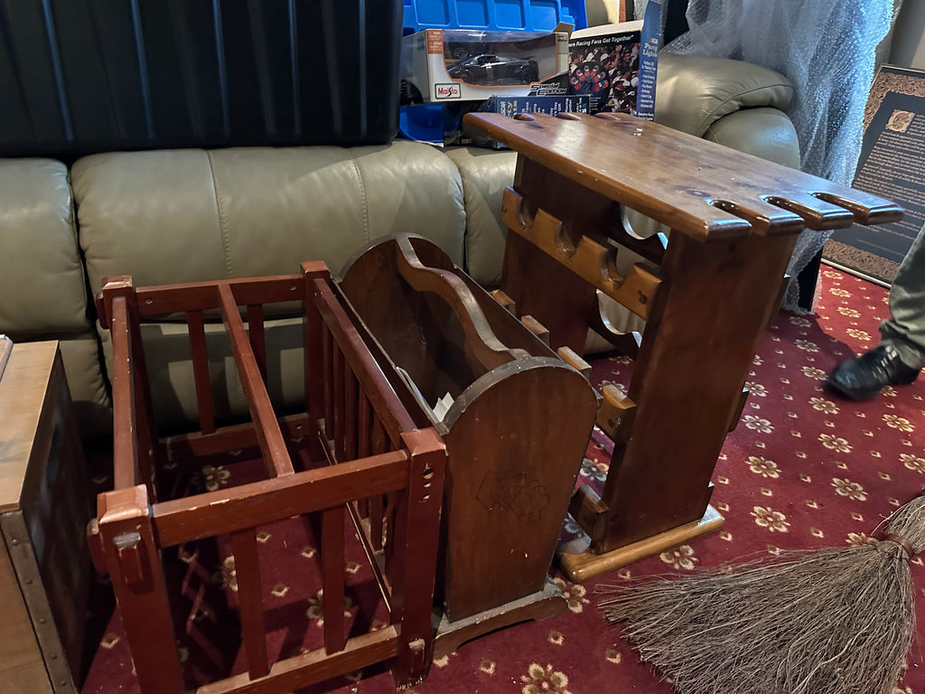 Magazine Table Lot