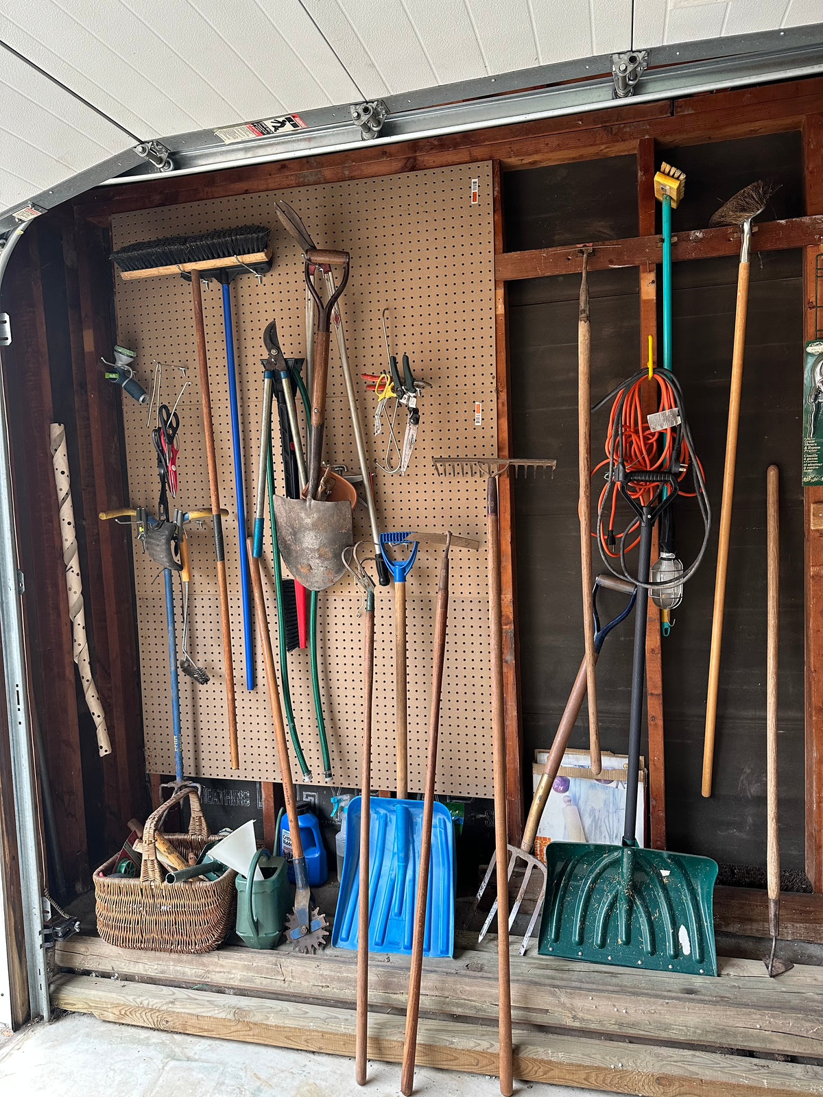 Garden Tool Lot
