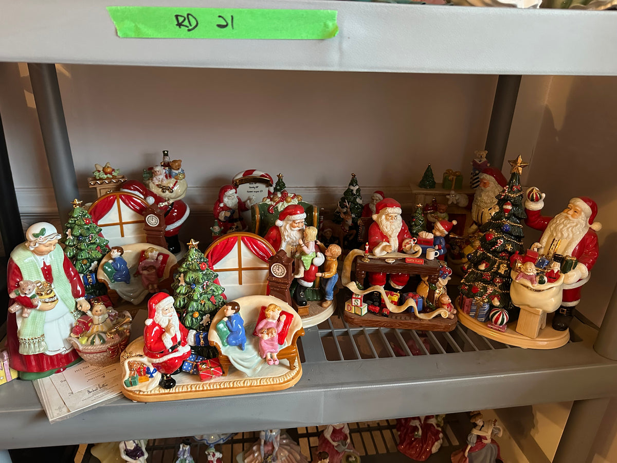 Royal Doulton Lot #22 (10 units in lot)