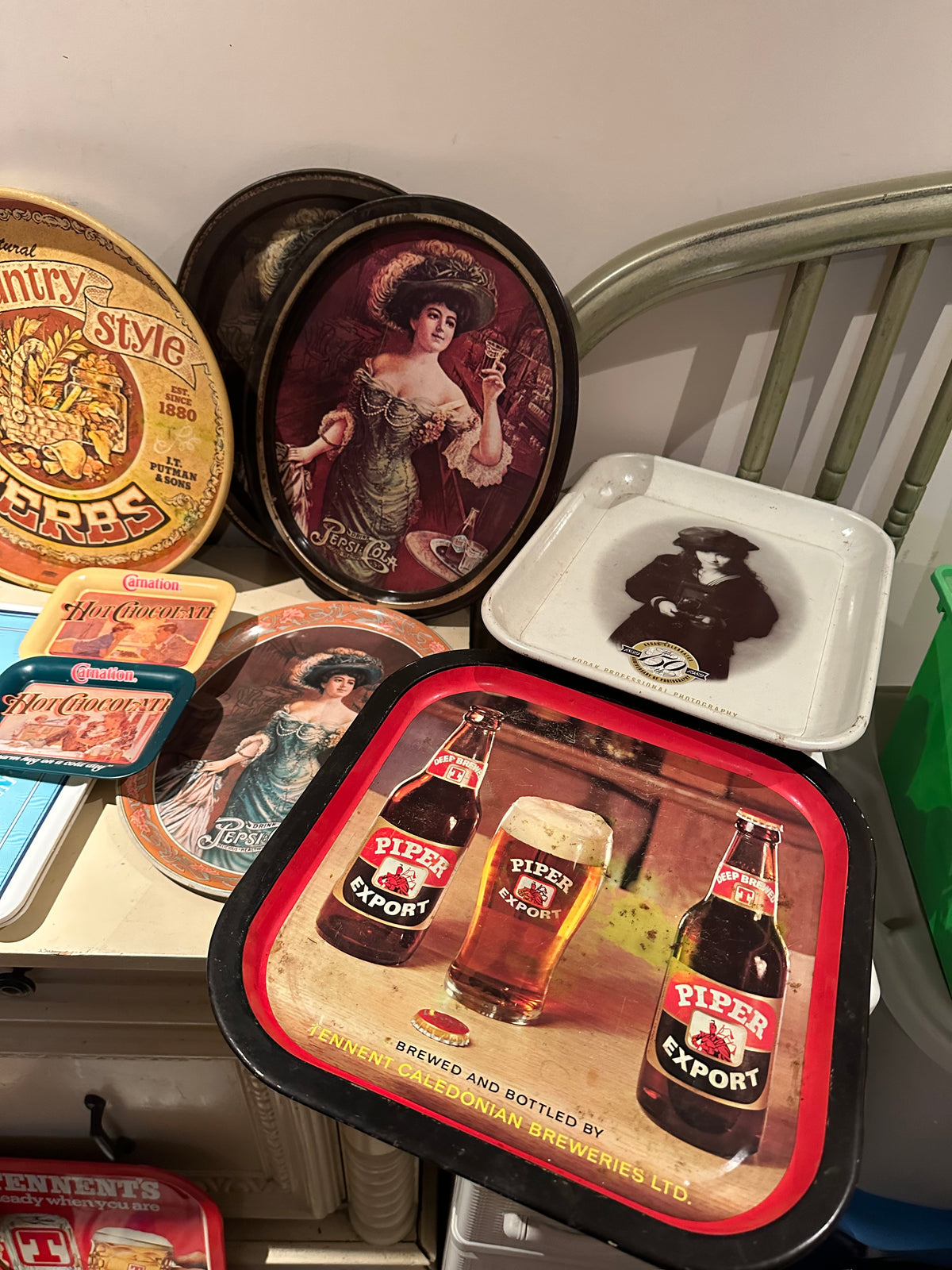 Lot #31 Tin Tray Lot