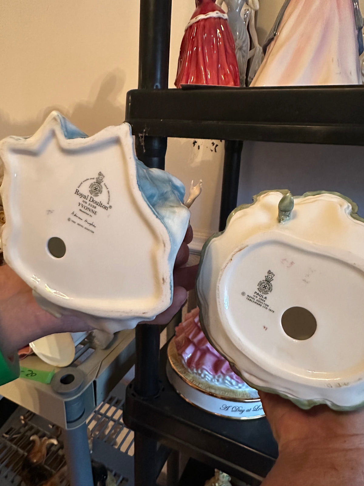 Royal Doulton Lot #20 (12 units in lot)