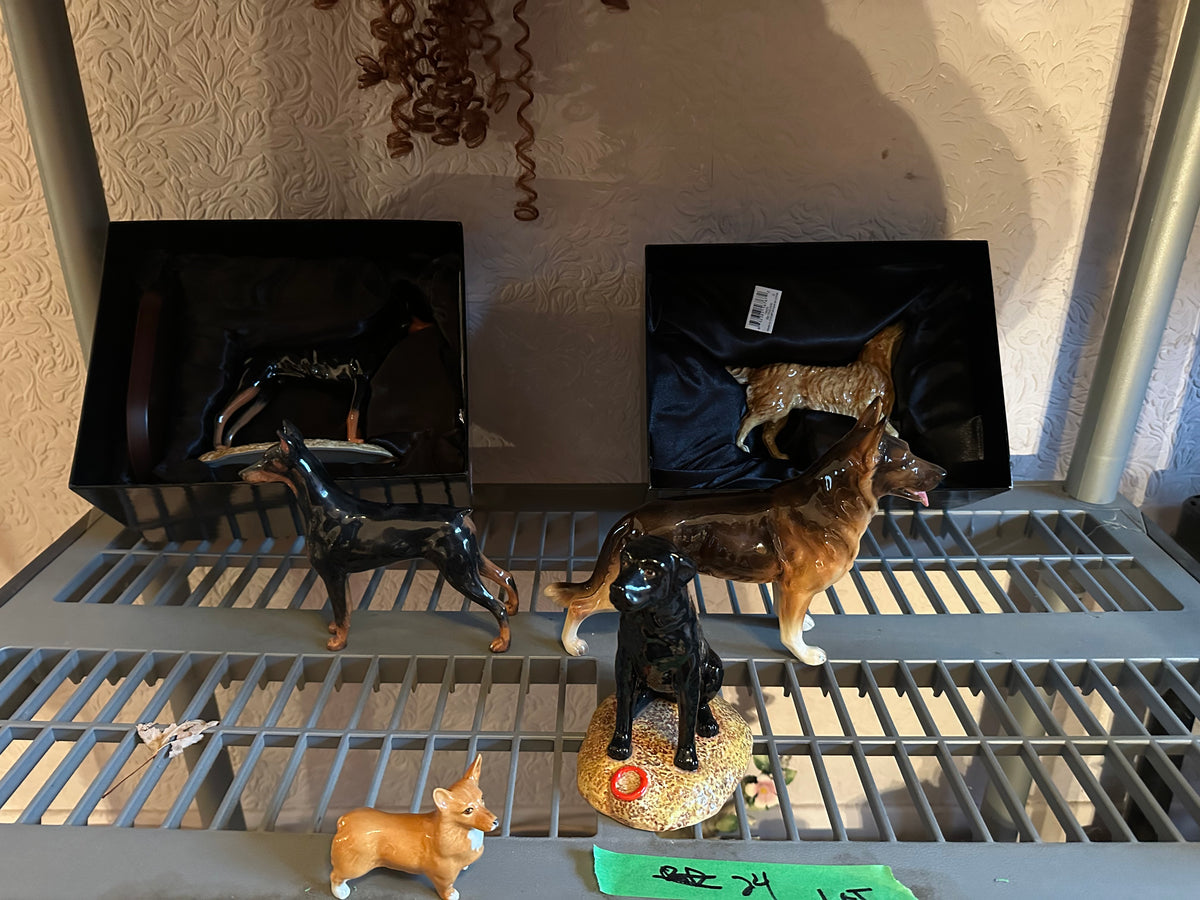 Royal Doulton Lot #24 (6 units in lot)