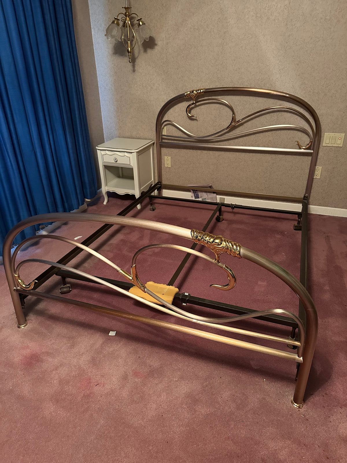 Queen Bedframe
