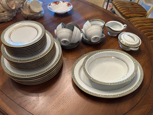 Noritake 8pc Setting