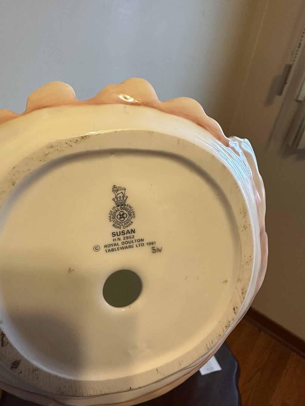 Royal Doulton Lot #15 (9 units in lot)