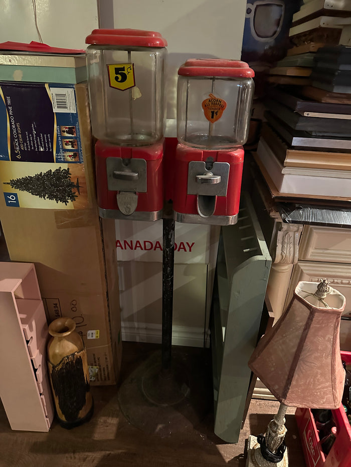 Lot #29 Gumball Machine