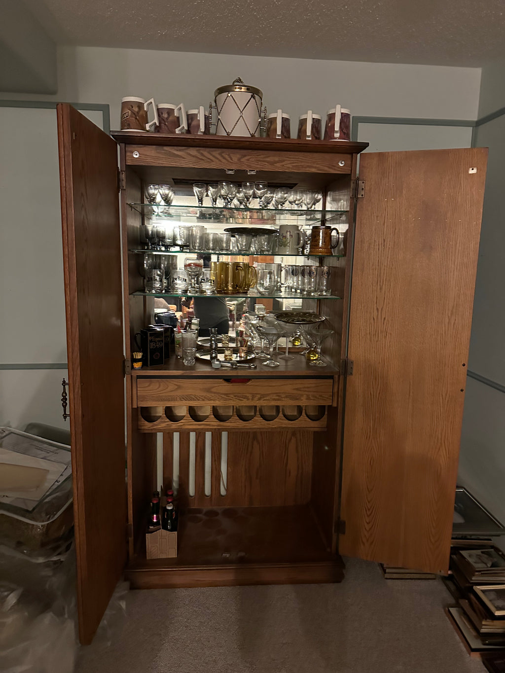 Bar Entertainment Unit