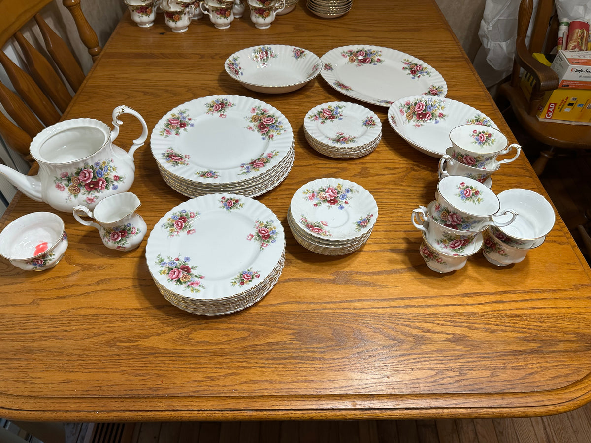 Royal Albert “Chelsea Garden” Set