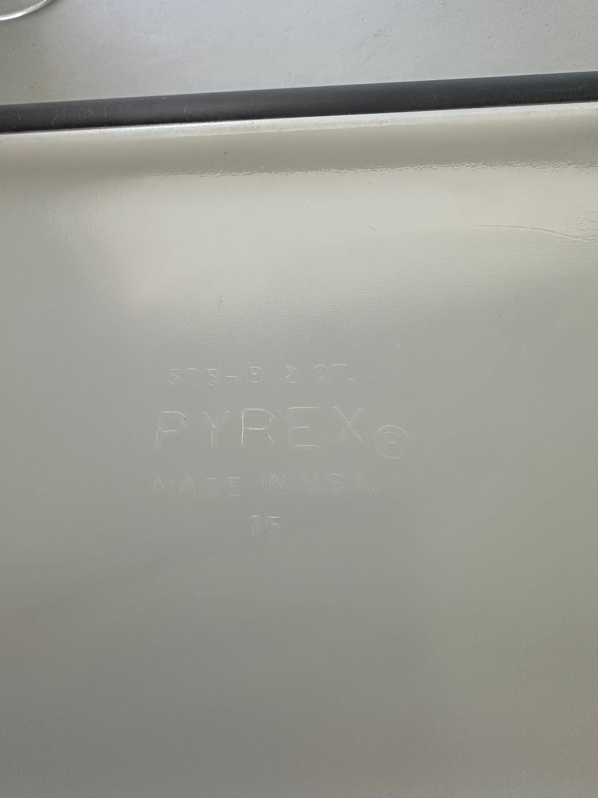 Vintage Pyrex 575 2qt