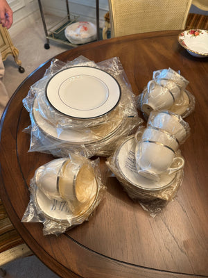 Wedgewood 8pc Setting