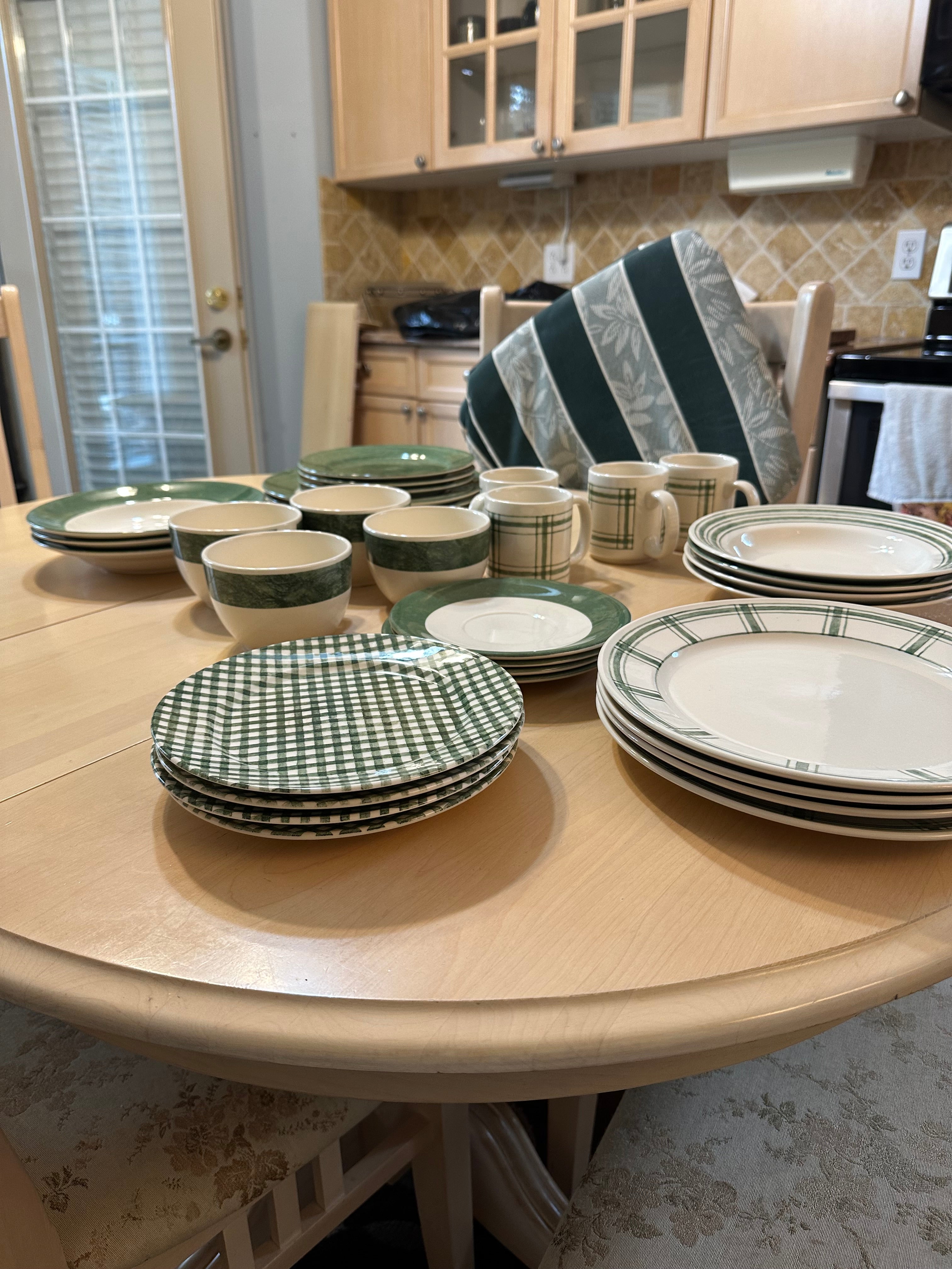 Eaton’s Home Dishware