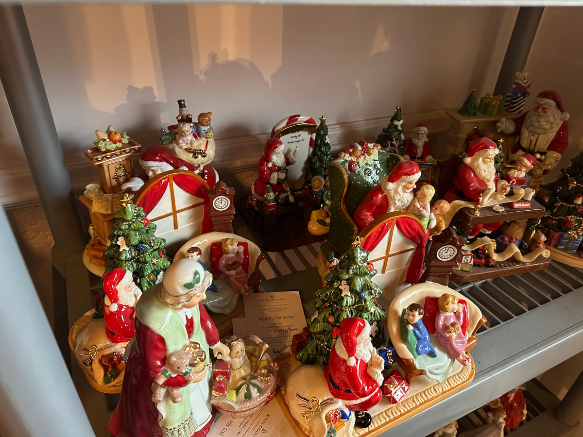 Royal Doulton Lot #22 (10 units in lot)