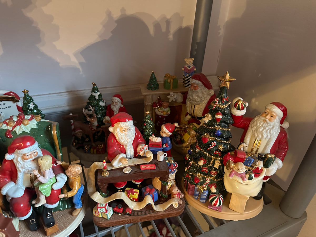 Royal Doulton Lot #22 (10 units in lot)