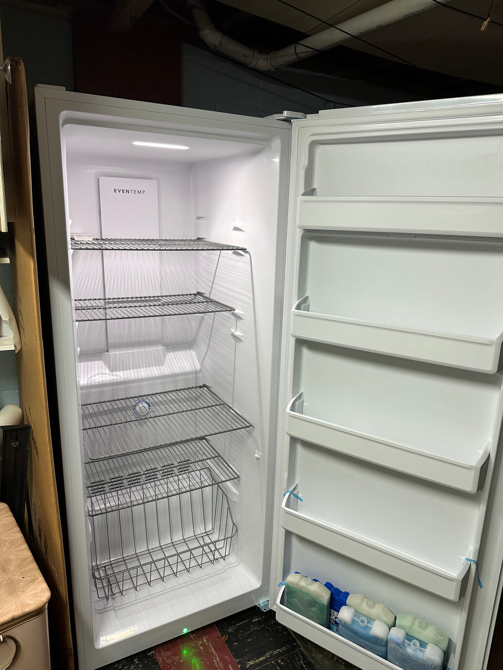 Fridgidaire Upright Freezer 15.5cu