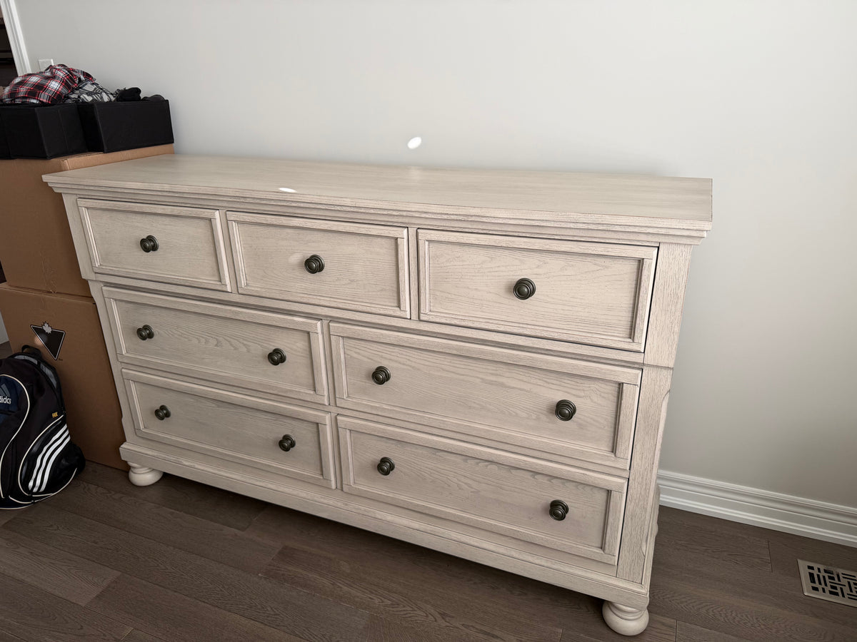 Horizontal Dresser